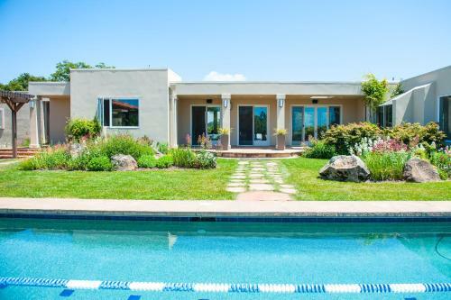 Valley Of The Moon Estate