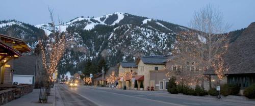 Sun Valley Condo 145