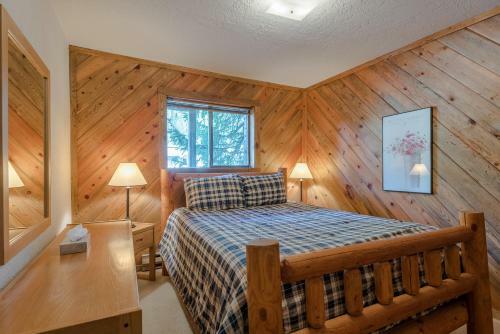 Smokey Plaza Condominium Warm Springs
