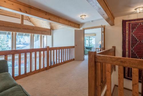 Sage Road Duplex Beautiful Views In Warm Springs