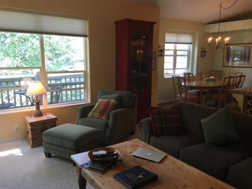 Sun Valley Town Home 215a