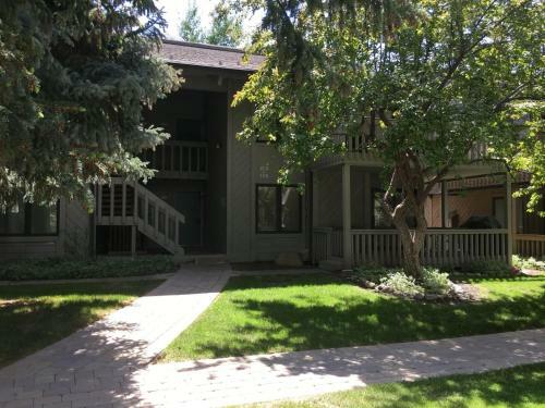 Sun Valley Condo 153