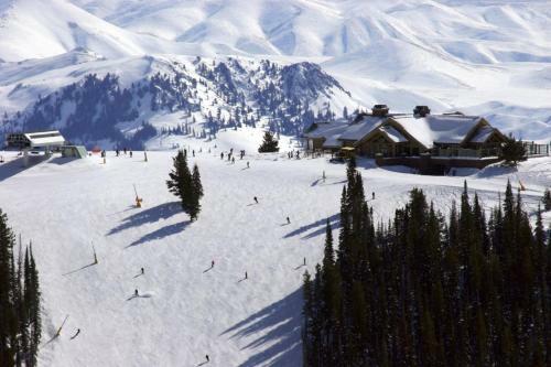 Sun Valley Condo 131