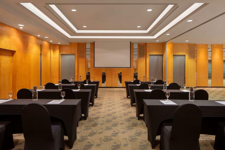 Radisson Hotel Brunei Darussalam