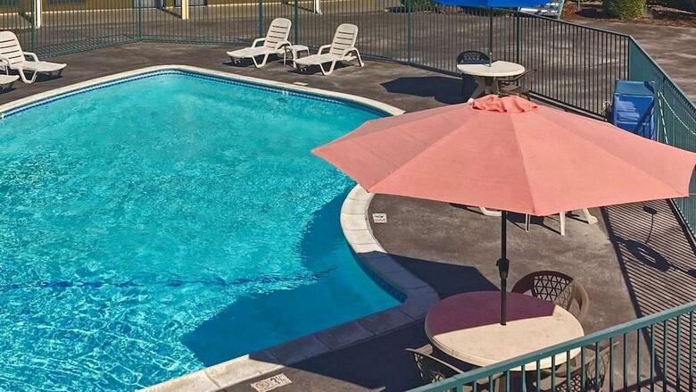 Hotel Quality Inn & Suites