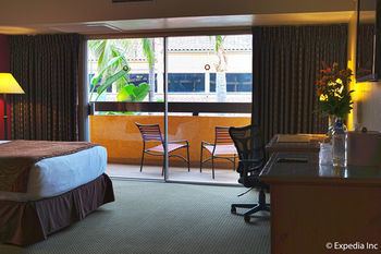 Atrium Hotel