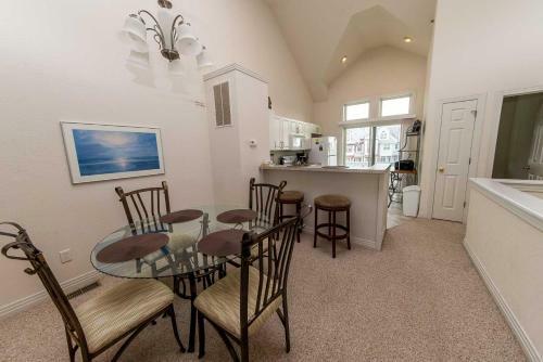 Bermuda Bay Condo "wright Stuff"
