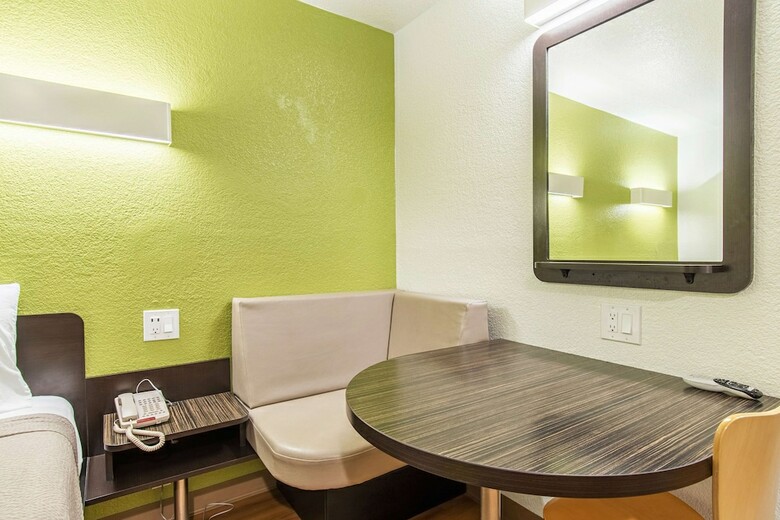 Hotel Motel 6 Ontario Airport