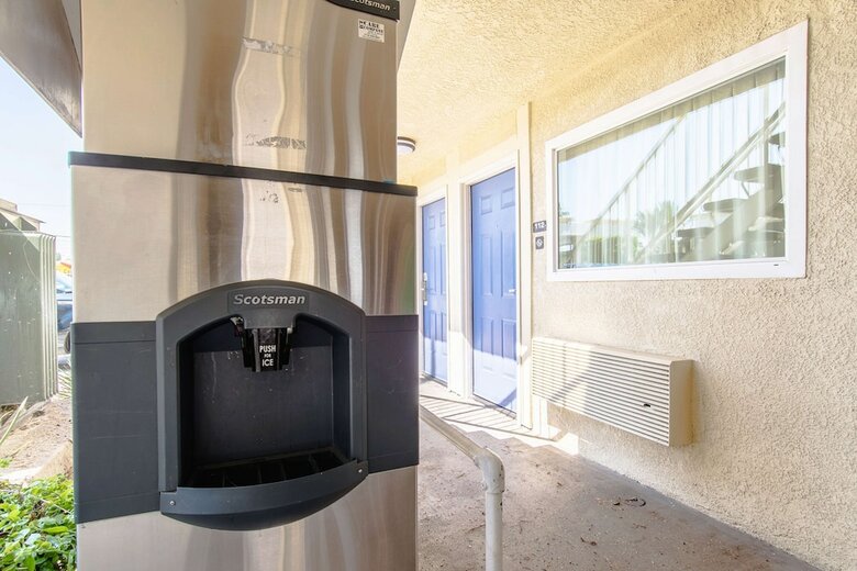 Hotel Motel 6 Ontario Airport