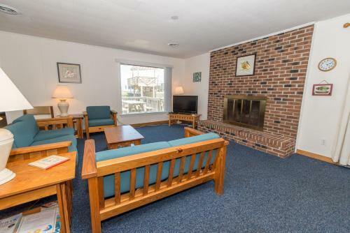 Beach Realty Saltaire #12