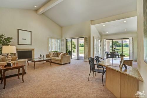 3 Bedroom Condominium In La Quinta, Ca (#pga305)