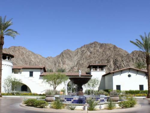 Apartamento Legacy Drive Condo #3990156