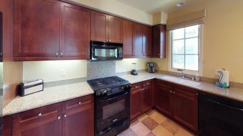 2 Bedroom Villa In La Quinta, Ca (#lv211)