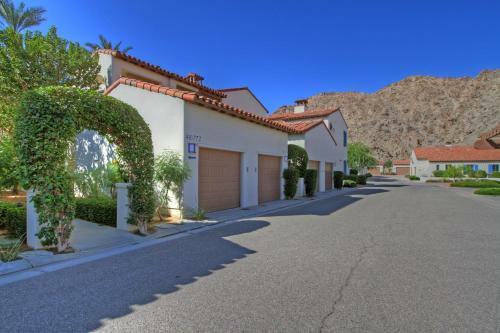 Studio Villa In La Quinta, Ca (#lv014)