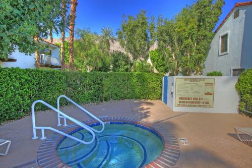 2 Bedroom Villa In La Quinta, Ca (#tv200)