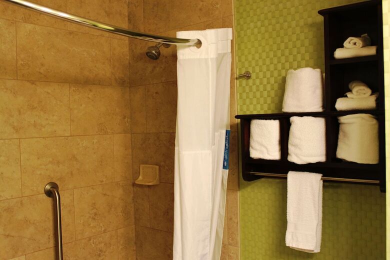 Hotel Hampton Inn Perry