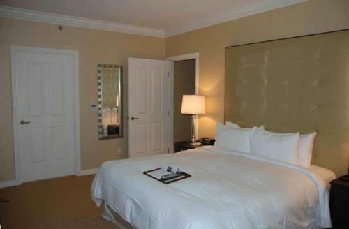 Apartamento Fallon Luxury Rentals At The Signature