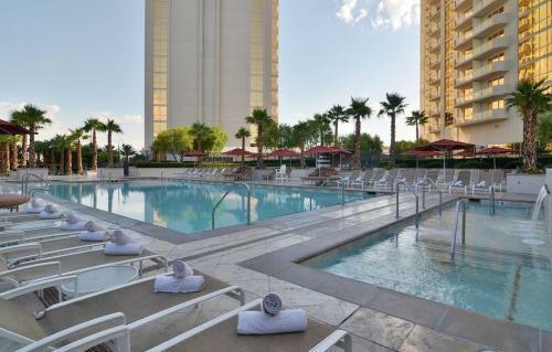 Apartamento Fallon Luxury Rentals At The Signature