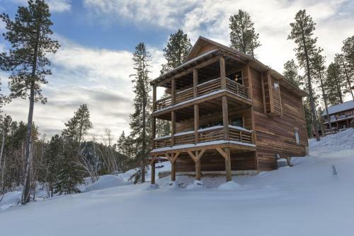 Gold Camp Lodge
