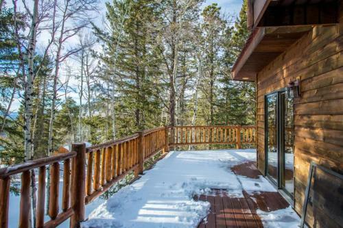 Deep Snow Lodge