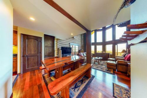 Spruce Bluff Lodge