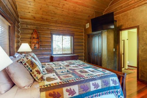 Spruce Bluff Lodge
