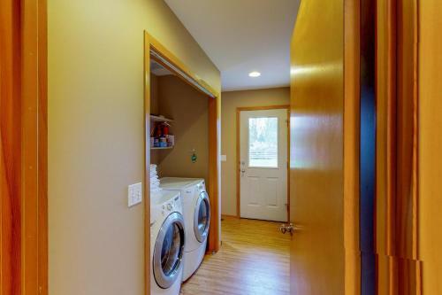 Sk�l Haus Unit B