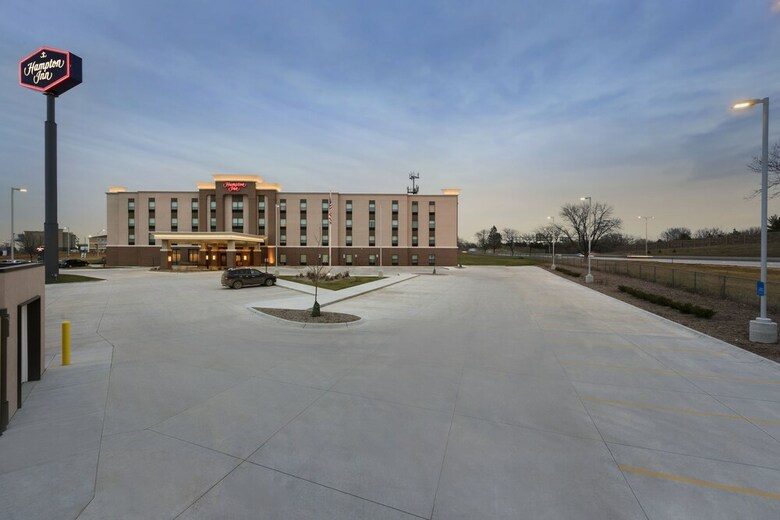 Lincoln Heights Hotel � Lincoln Airport