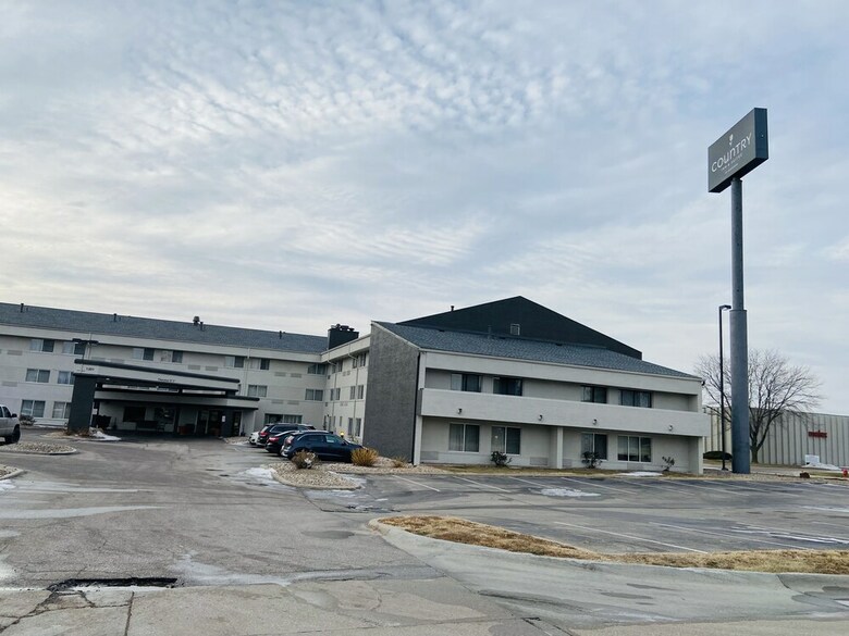 Lincoln Heights Hotel � Lincoln Airport