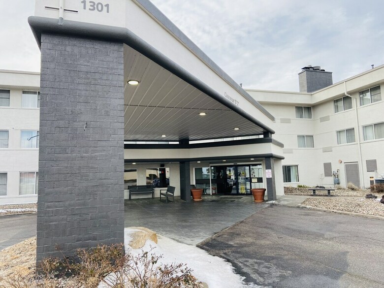 Lincoln Heights Hotel � Lincoln Airport