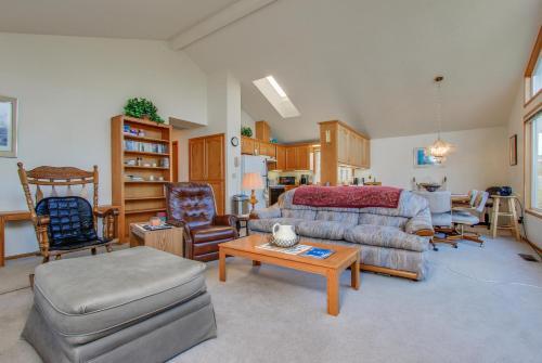 Captain Bill's Beachhouse