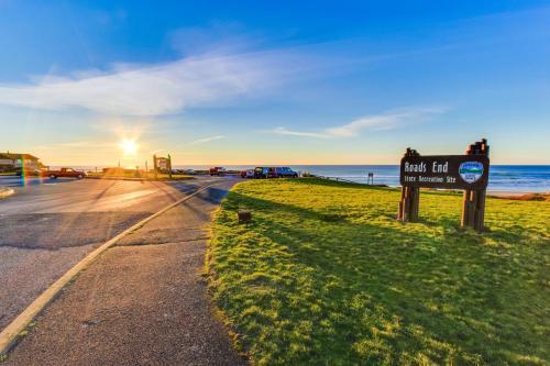 Roads End S-cape