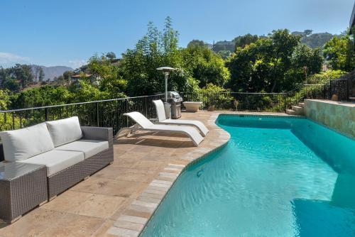 Breathtaking Spanish Villa In Hollywood Hills