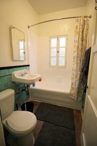 Tiverton Apartment