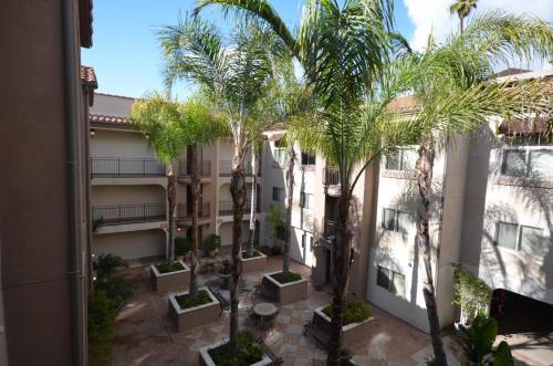 Perfect Apartment 2bd/2bth Free Parking