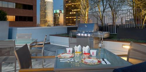 Beautiful Downtown Apartment