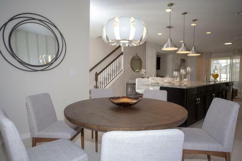Gorgeous 3 Bd Home W/ Pool And Surf Park @ Solara Resort