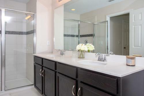 Gorgeous 3 Bd Home W/ Pool And Surf Park @ Solara Resort