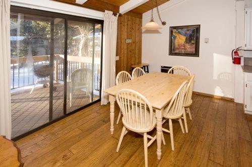 Apartamento Villa de Los Pinos #35 - Two Bedroom Condo