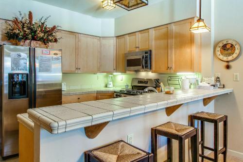 Mammoth Green Condos