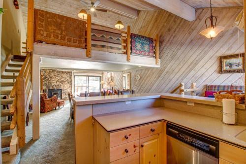 Snowcreek 233