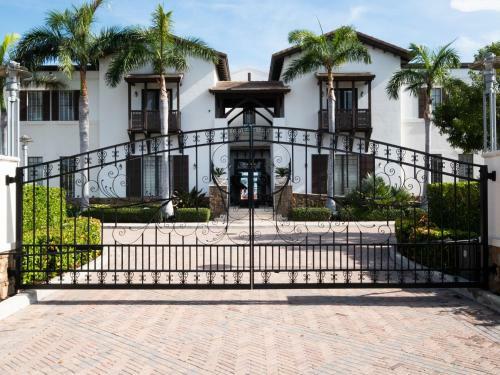 Marlin Bay Yacht Club - Residence #3829