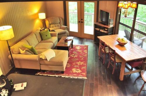 Chalet 35 Cabin