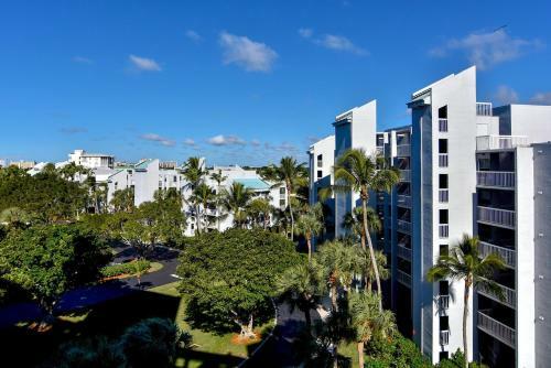 Eagle Cay Building 5-602