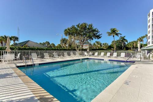 Eagle Cay Building 5-602