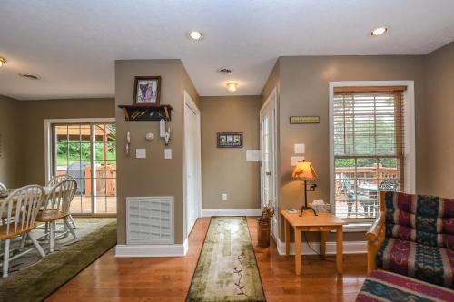 Amazing Adventure Three-bedroom Holiday Home