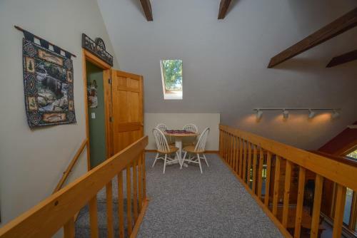 Mountain Memories Four-bedroom Holiday Home