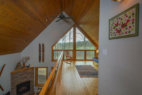 Livin' Lodge Three-bedroom Holiday Home