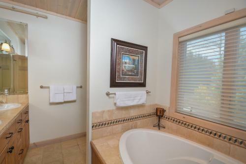 Steden Court Eight-bedroom Holiday Home