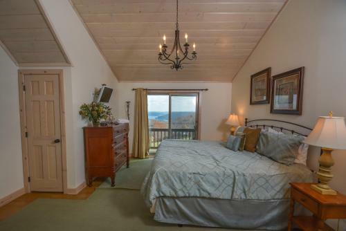 Steden Court Eight-bedroom Holiday Home